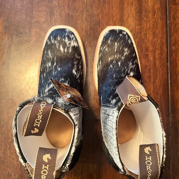 Cowhide boots - Picture 3 of 6